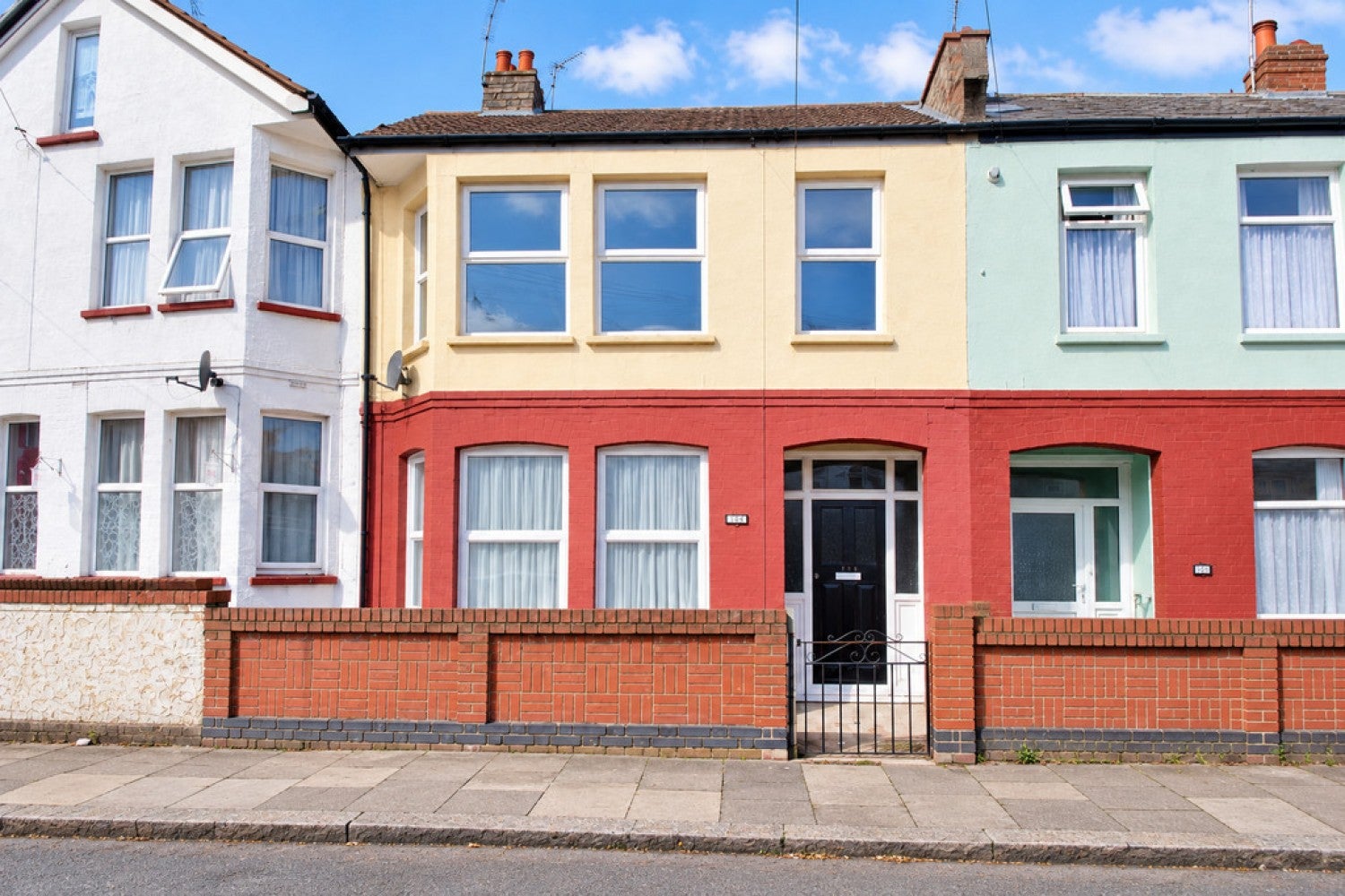 House Tintern Avenue in Southend-on-Sea