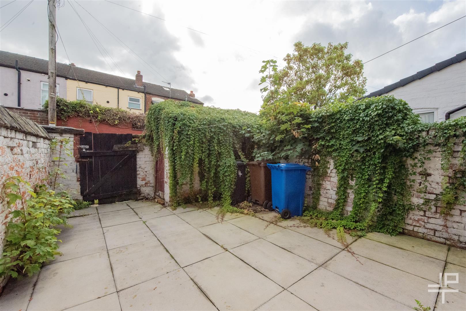 House Langdale Street in Leigh
