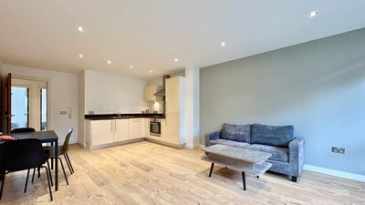 Flat Gotts Road in Leeds