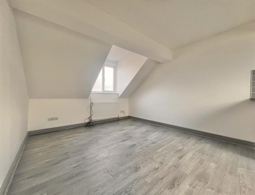 Flat Langdale Avenue in Manchester