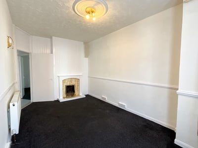 Flat Fairfax Drive in Southend-on-Sea