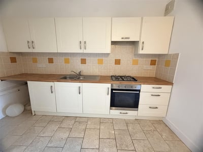 Flat Albany Road in Rother