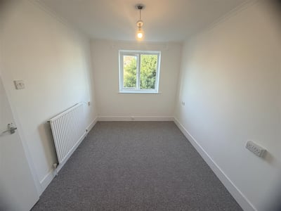 Flat Albany Road in Rother