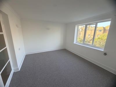 Flat Albany Road in Rother