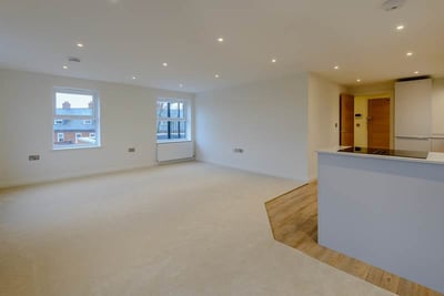 Flat Stratford Drive in Wooburn Green