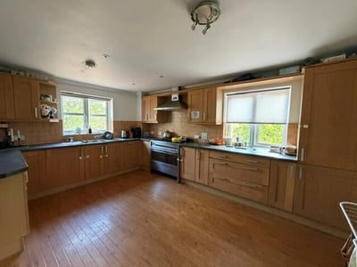 Flat Wickstead Avenue in Milton Keynes