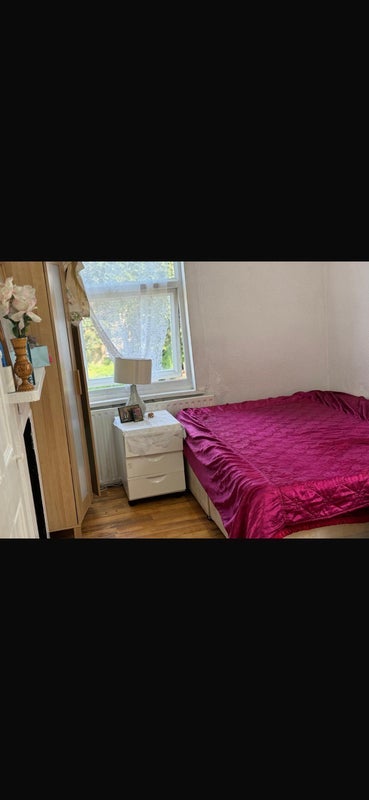 Room Frant Road in Greater London