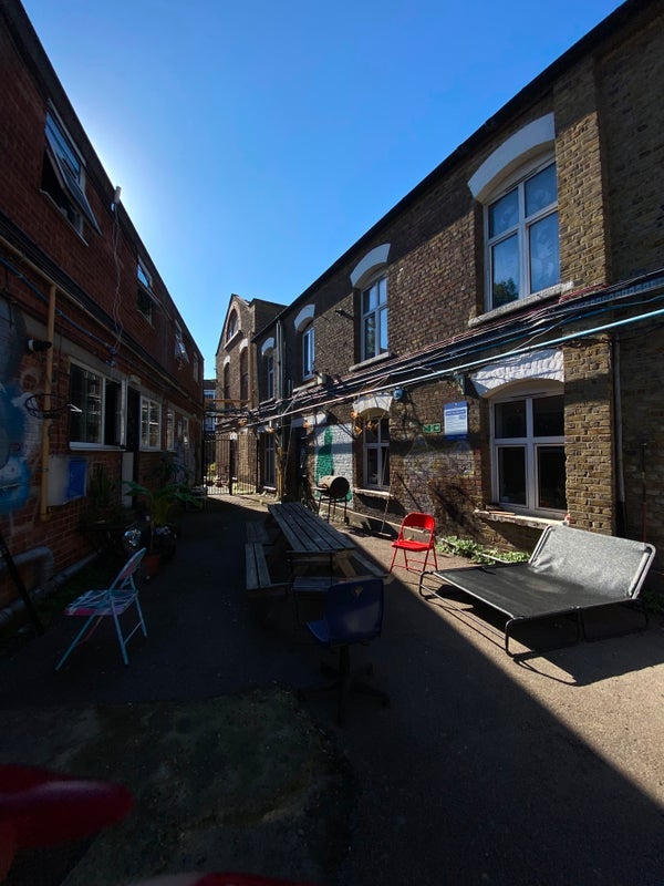 Room Bream Street in Greater London
