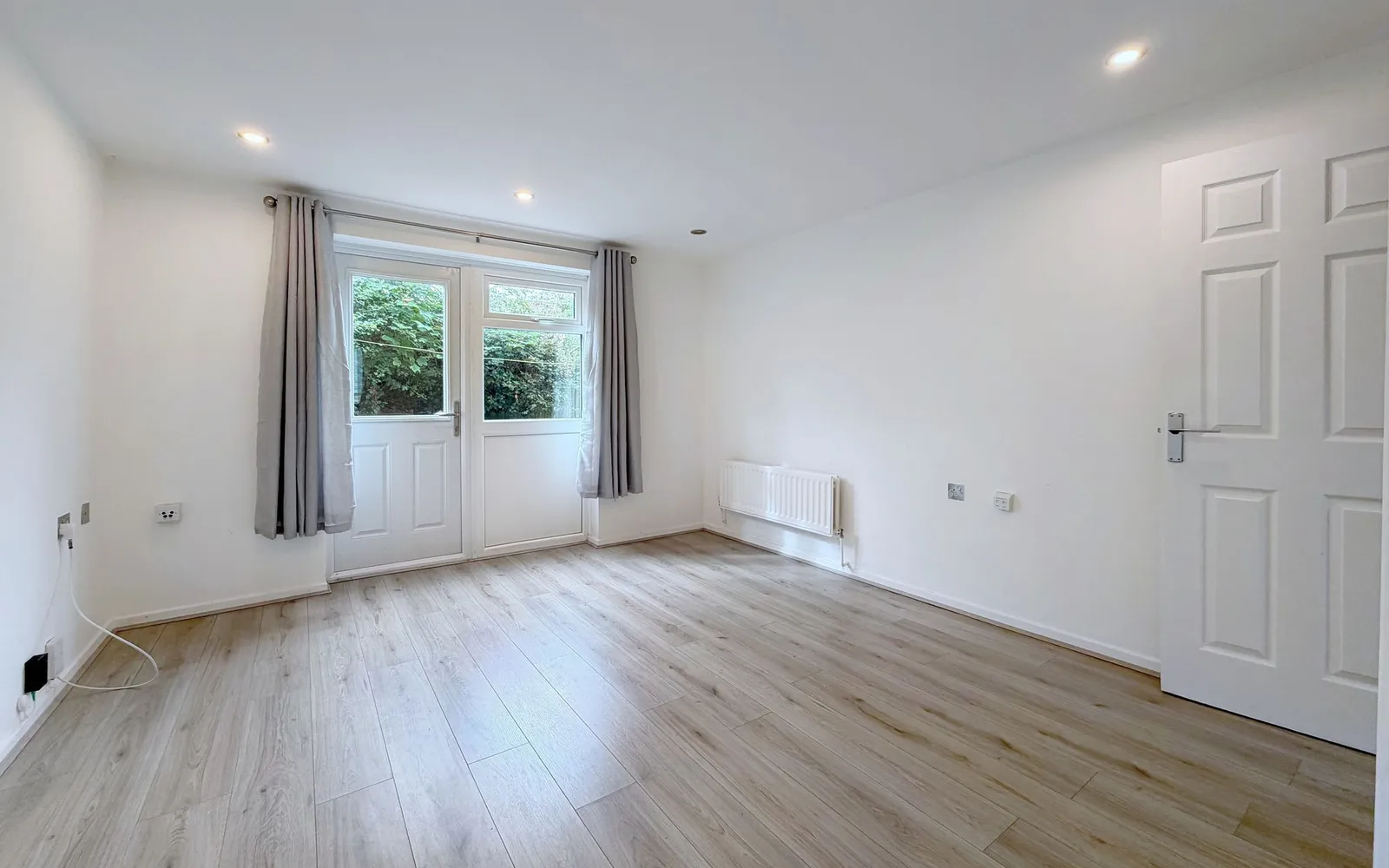 Flat Winceby Place in Coventry