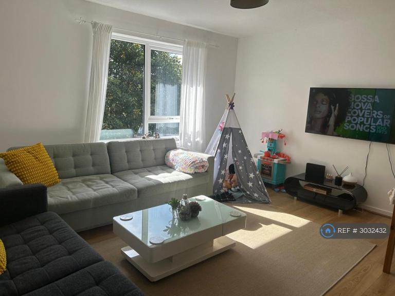 Flat Westmoreland Road in Greater London