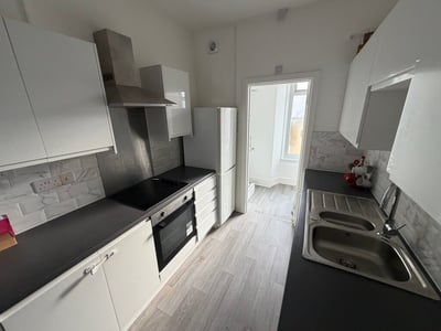 Flat Winner Hill Road in Paignton