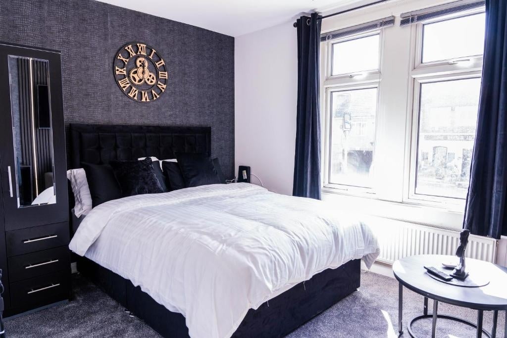 Flat Lowfield Street in Dartford
