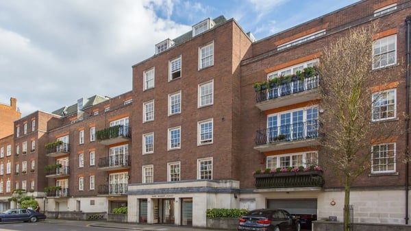 Flat Reeves Mews in City of Westminster