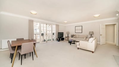 Flat Reeves Mews in City of Westminster