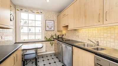 Flat Reeves Mews in City of Westminster