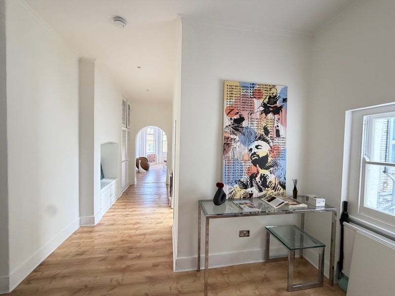Flat Nevern Square in Greater London