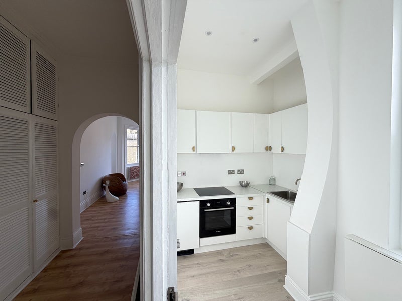 Flat Nevern Square in Greater London