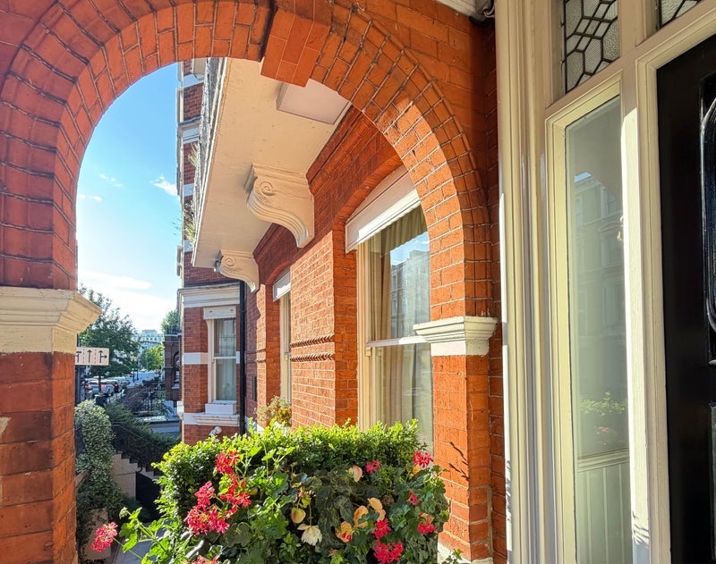 Flat Nevern Square in Greater London