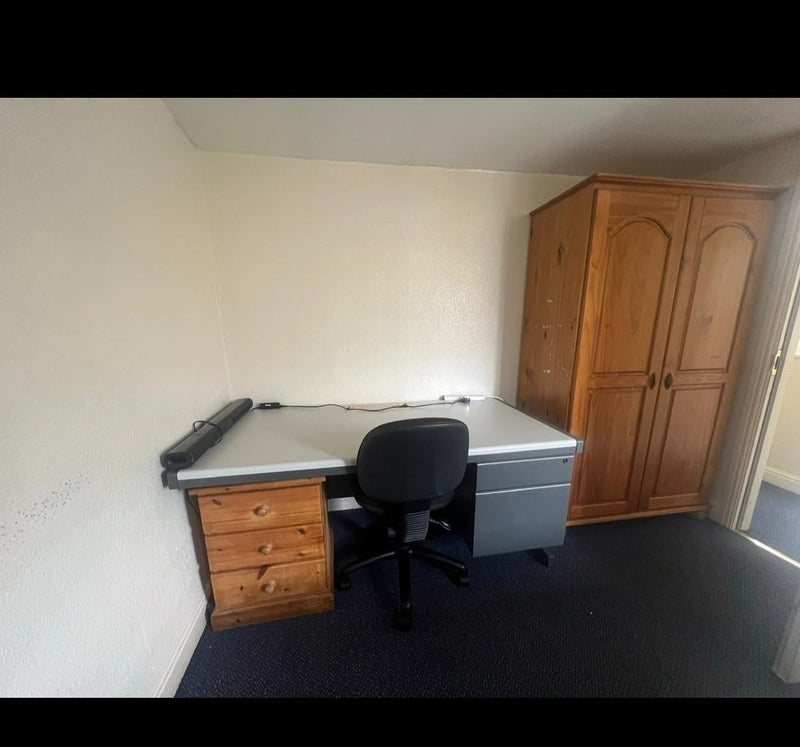 Room Cecil Avenue in Bradford