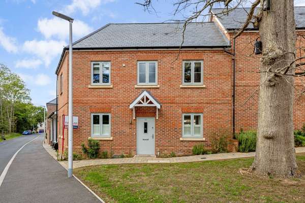 House Minerva Way in Beaconsfield
