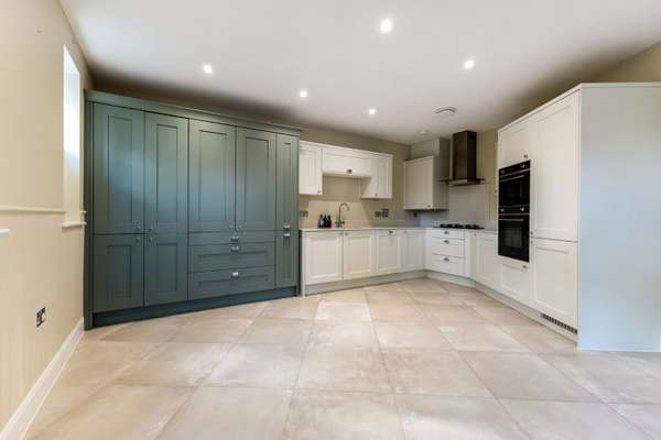 House Minerva Way in Beaconsfield