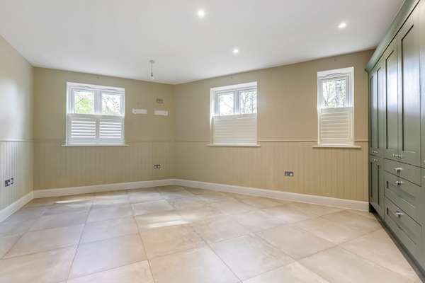 House Minerva Way in Beaconsfield