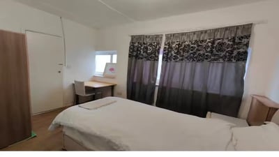 Room Hackney Road in Greater London