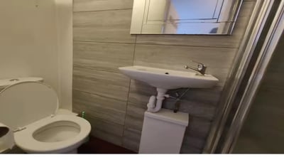Room Hackney Road in Greater London