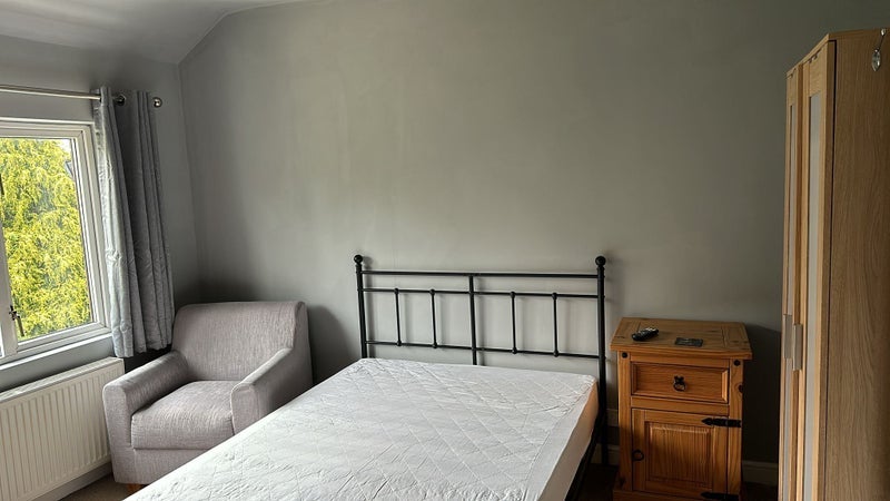 Room Lilley Lane in Birmingham