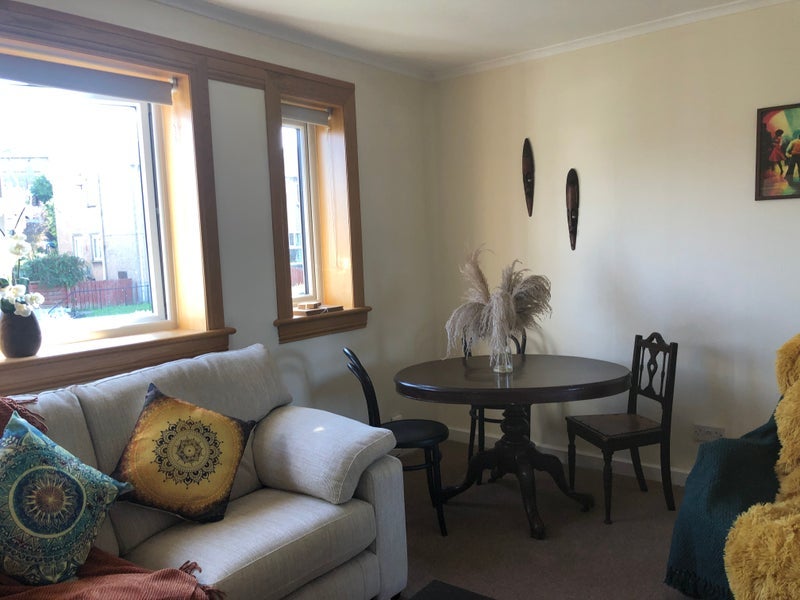 Room Fernieside Avenue in City of Edinburgh