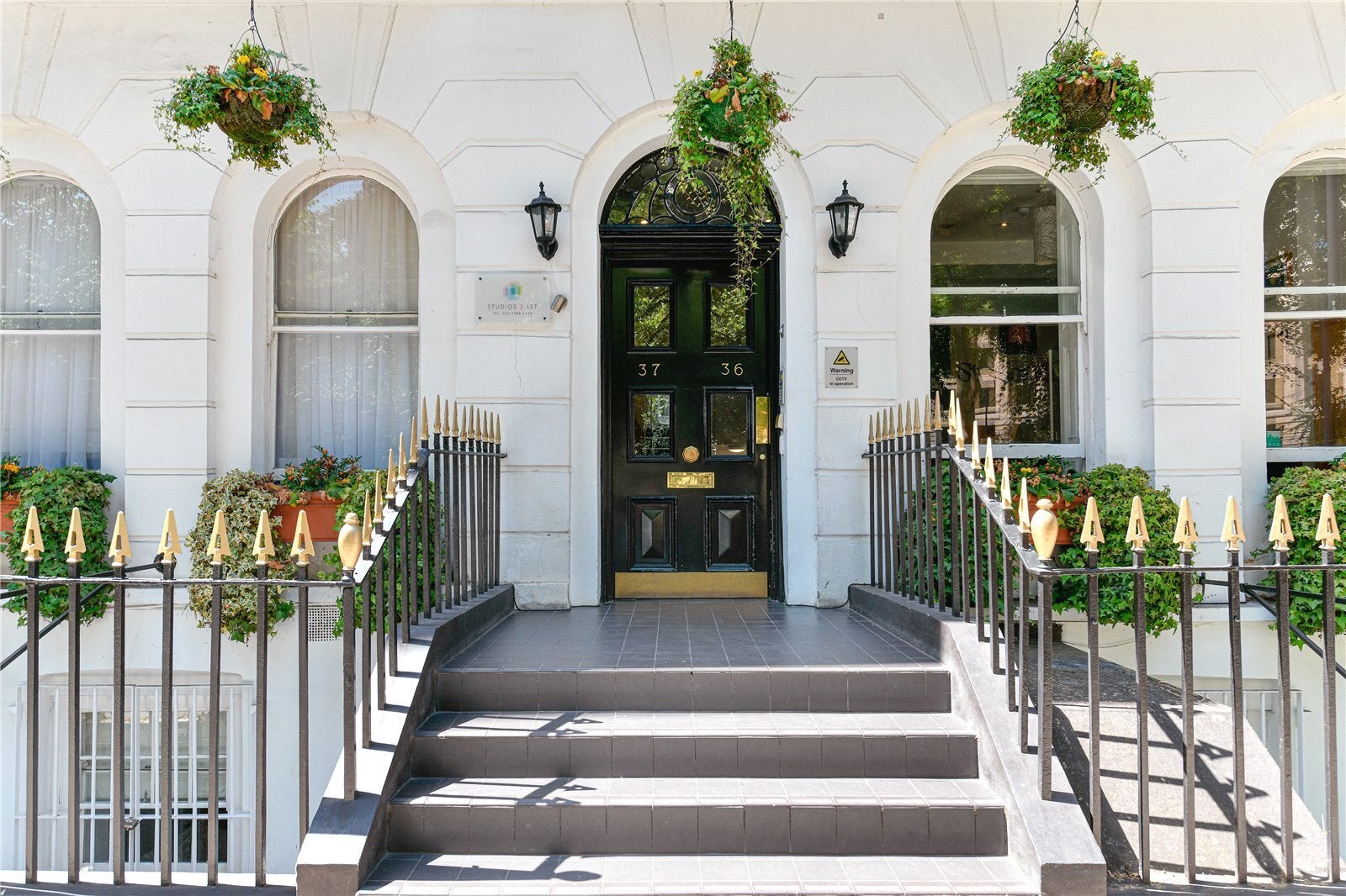 Flat Cartwright Gardens in Greater London