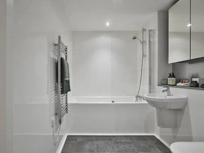 Flat Clippers Quay in Salford