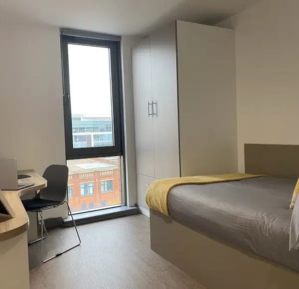 Flat Great Patrick Street in Belfast