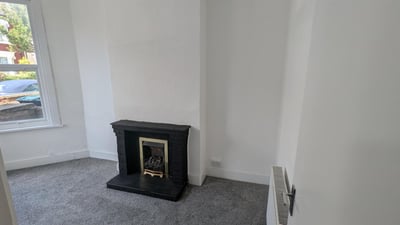 Flat Handsworth Road in Greater London