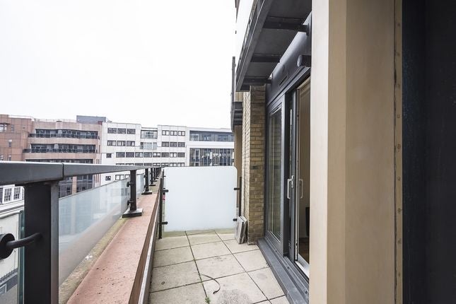 Flat Praed Street in City of Westminster