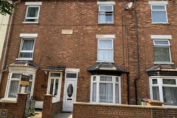Room Finedon Road in Wellingborough