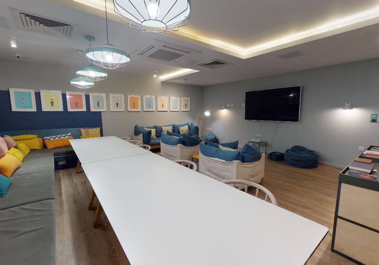Room Egham Hill in Borough of Runnymede