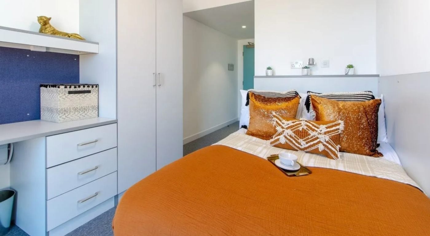 Room Althorpe Street in Royal Leamington Spa