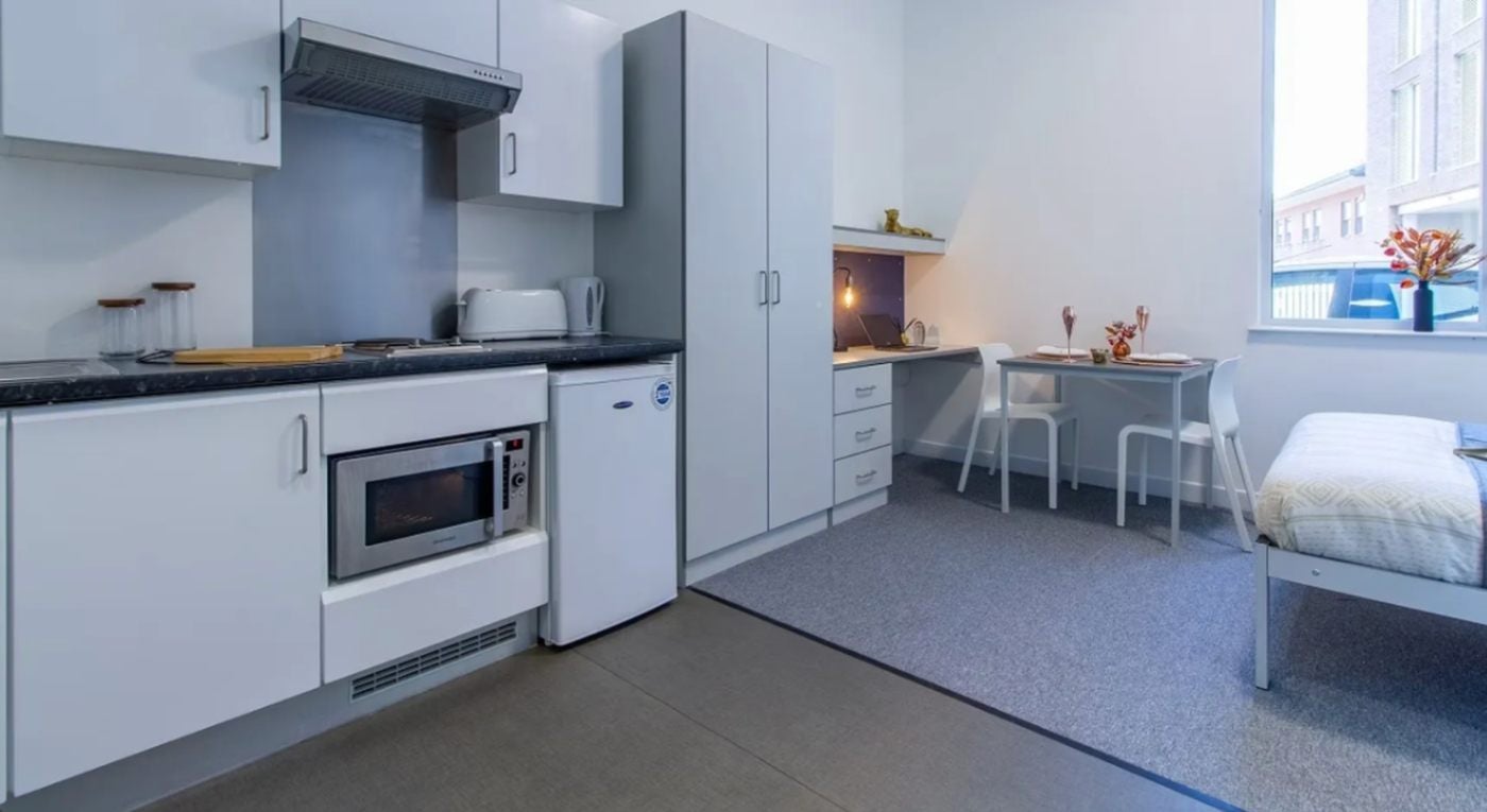 Room Althorpe Street in Royal Leamington Spa