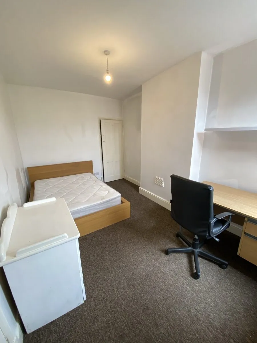Room Bulwer Road in Leicester