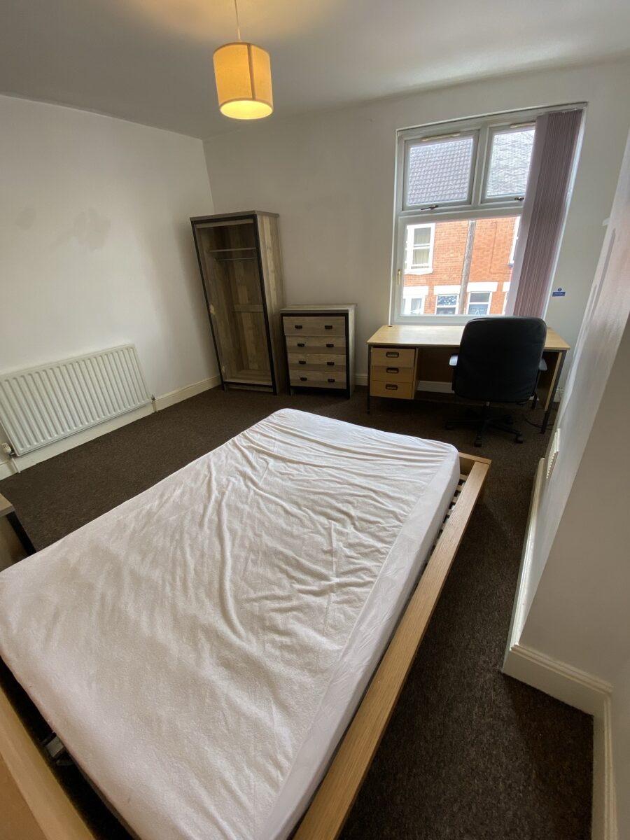 Room Bulwer Road in Leicester