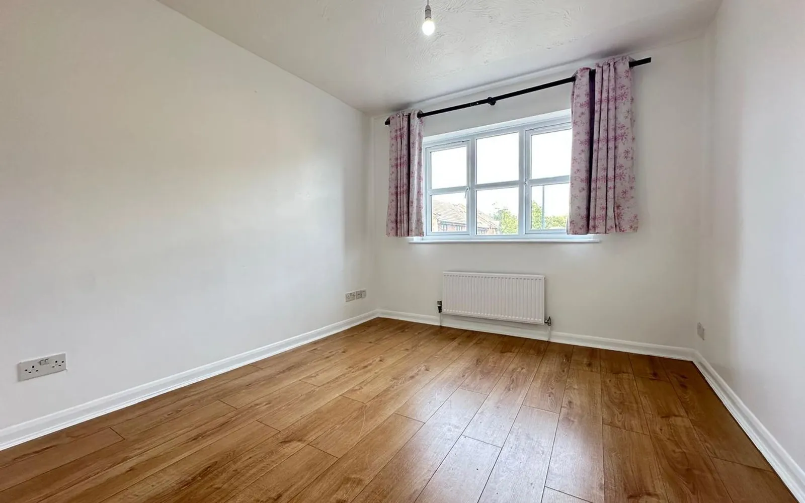 Flat Lime Close in Greater London