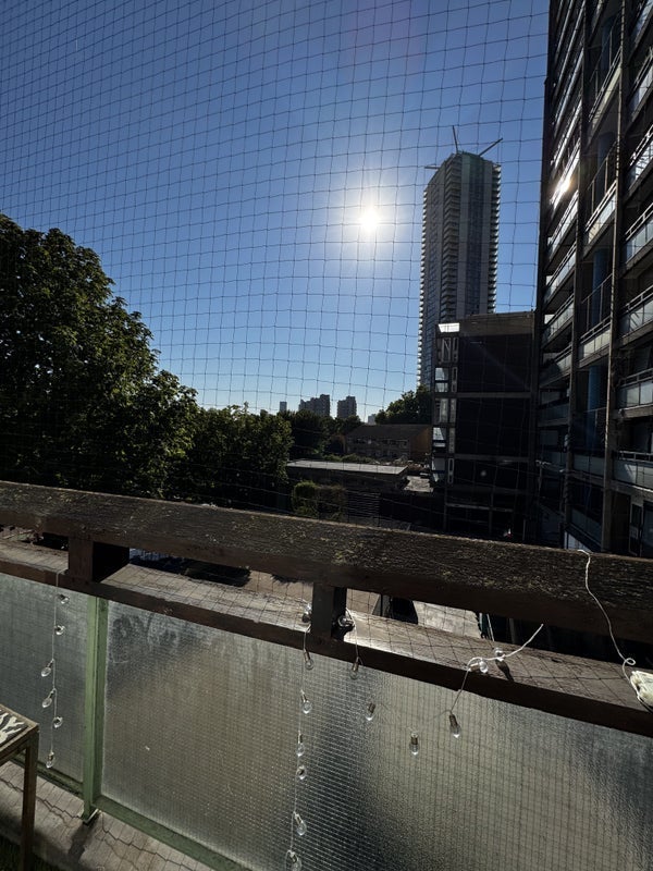 Flat Hampton Street in Greater London