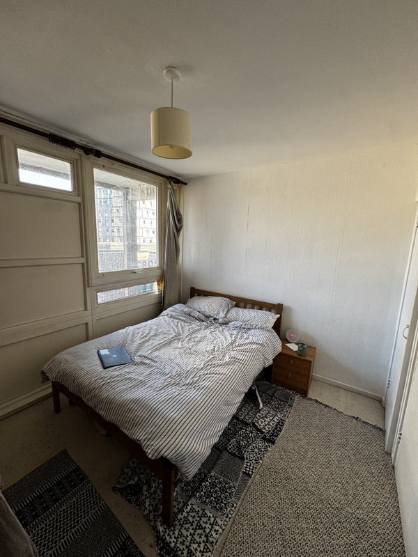 Flat Hampton Street in Greater London