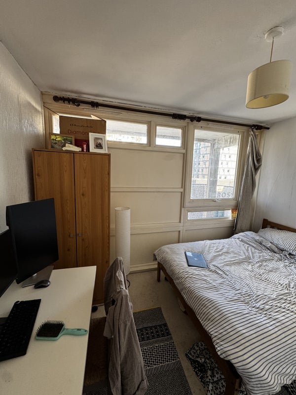 Flat Hampton Street in Greater London