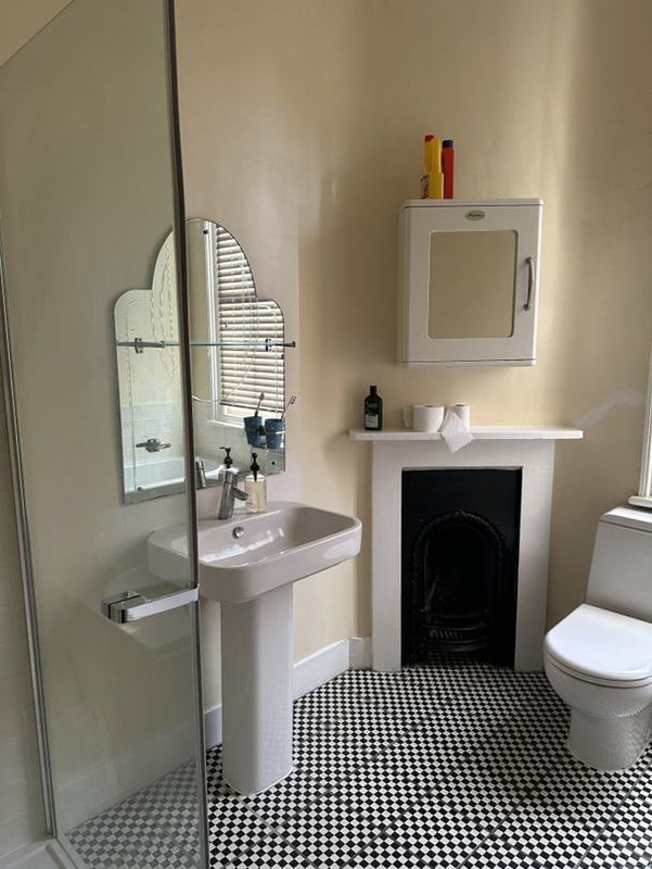 Room St Mary's Road in Greater London