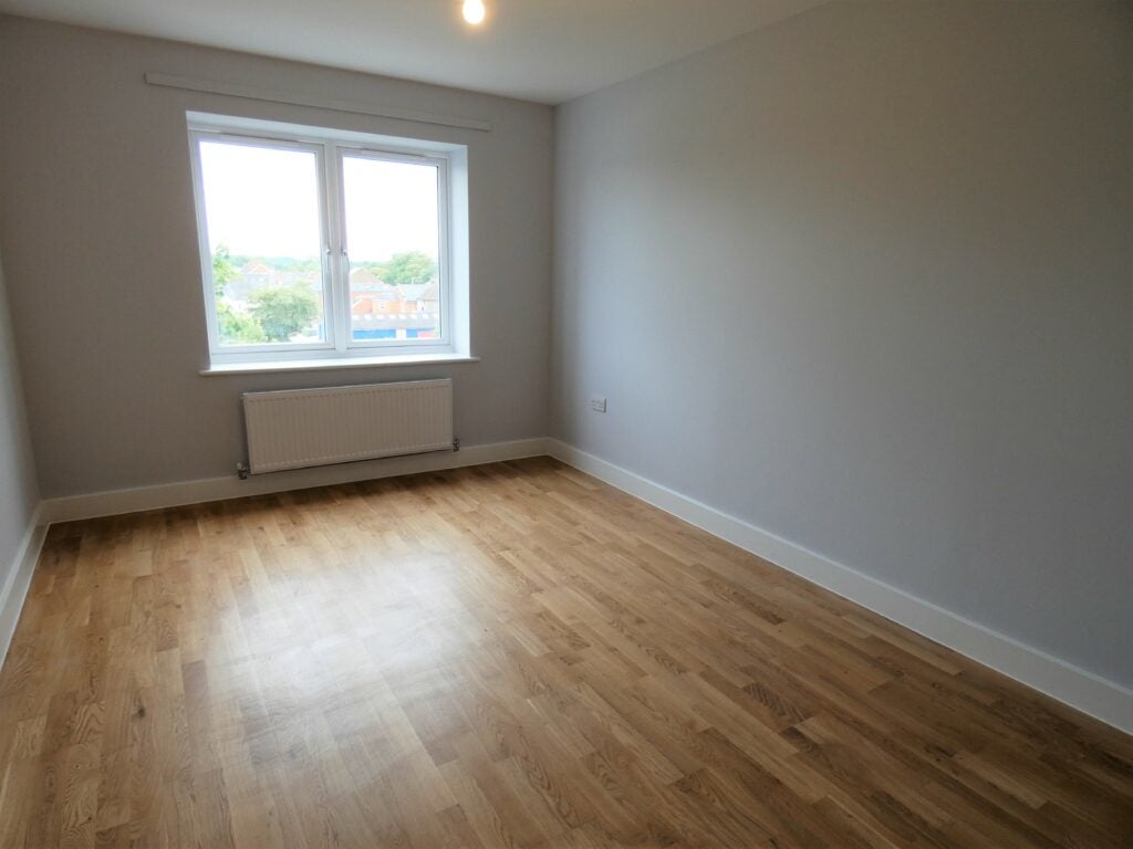 Flat York Road in Rushmoor