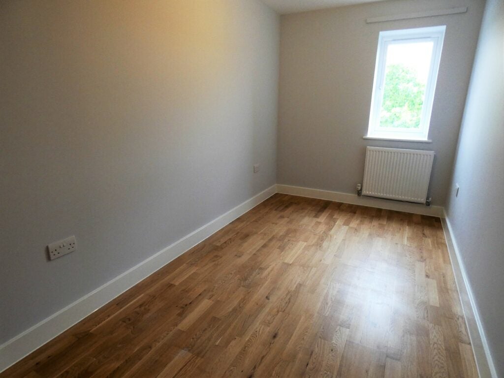 Flat York Road in Rushmoor