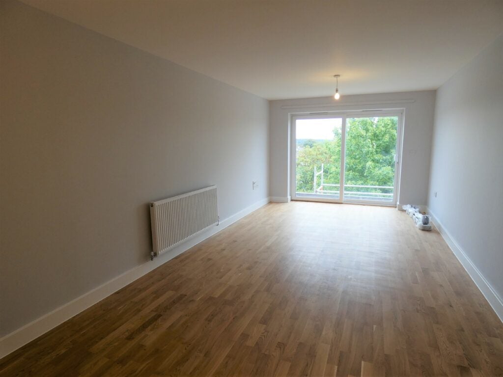 Flat York Road in Rushmoor
