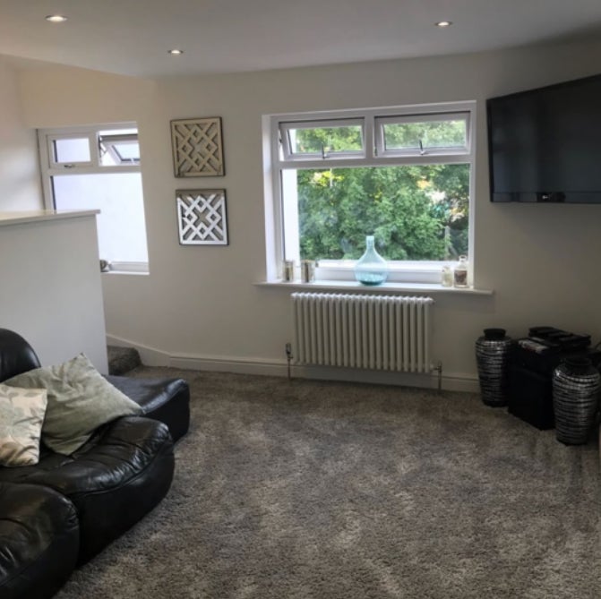 Flat Birkenhead Road in Great Meols